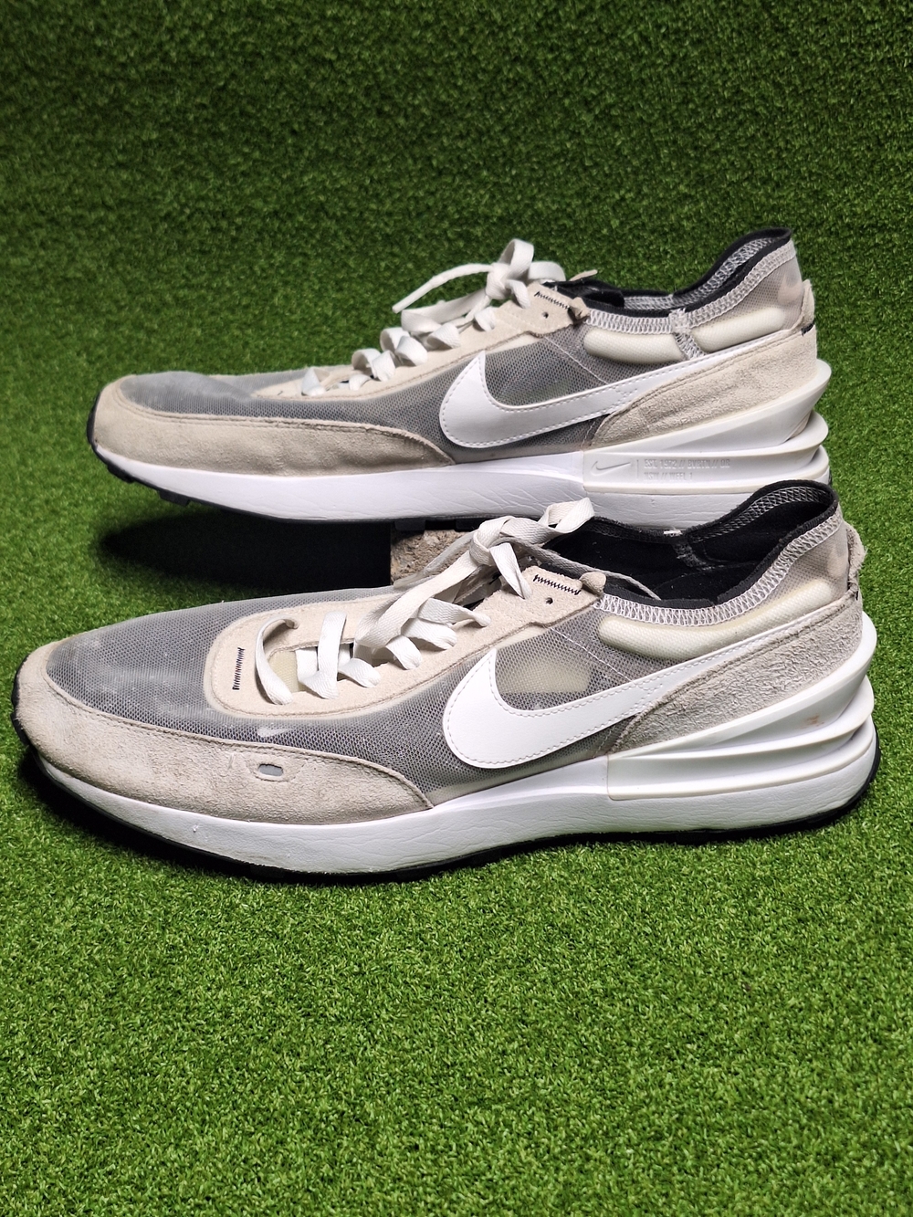 Nike Men’s Grey/White Low-Top Running Shoes